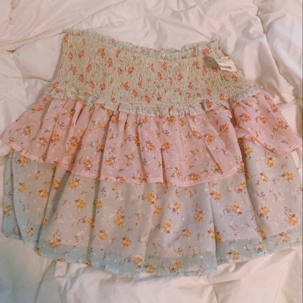 THE IMPECCABLE PIG- size small floral skirt